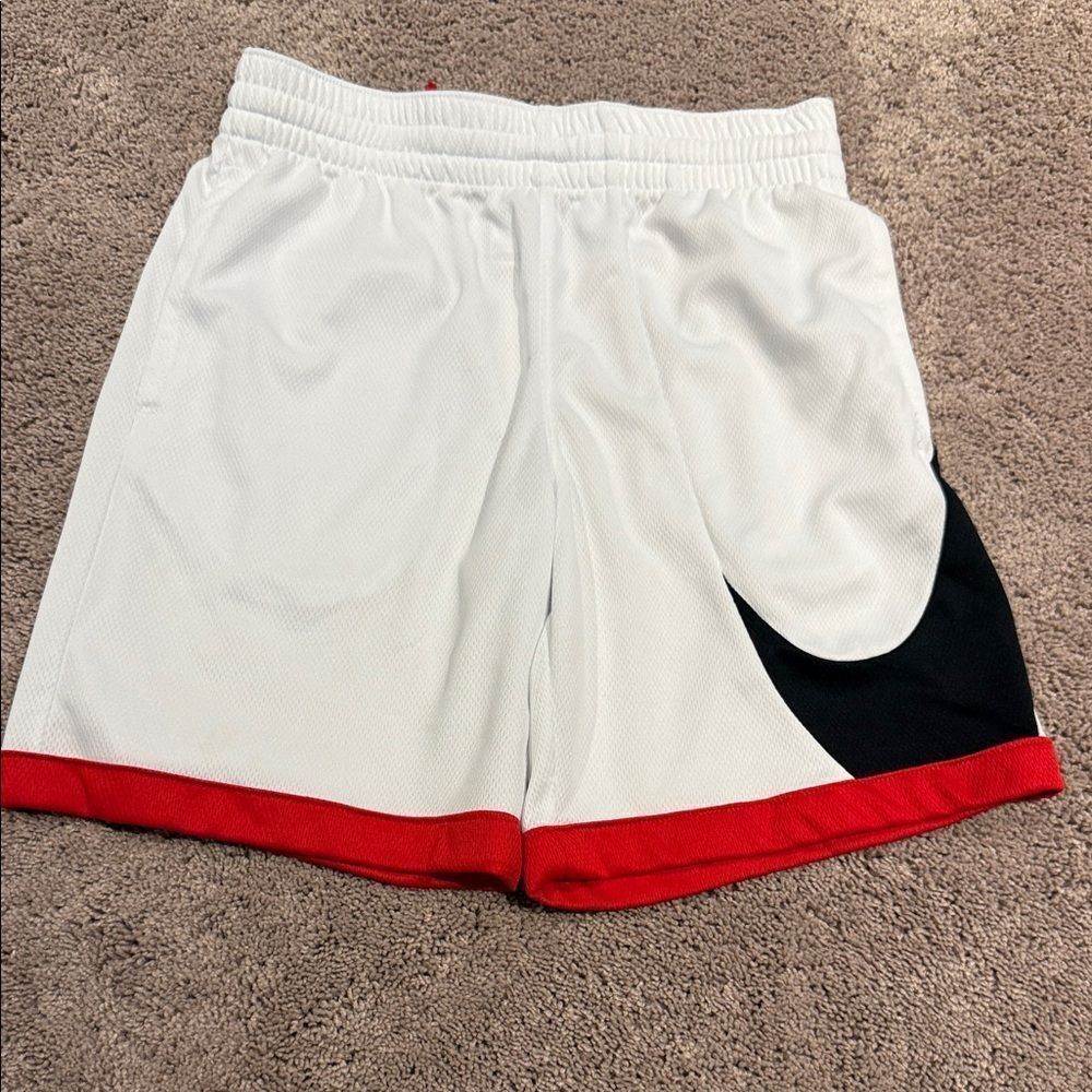 Youth Nike Dri-Fit shorts! White size medium great condition